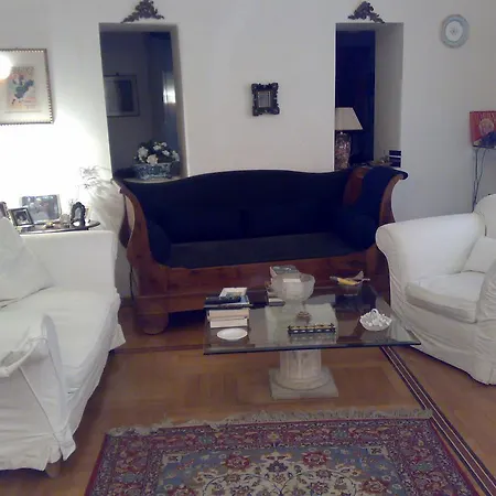 Elisahouse